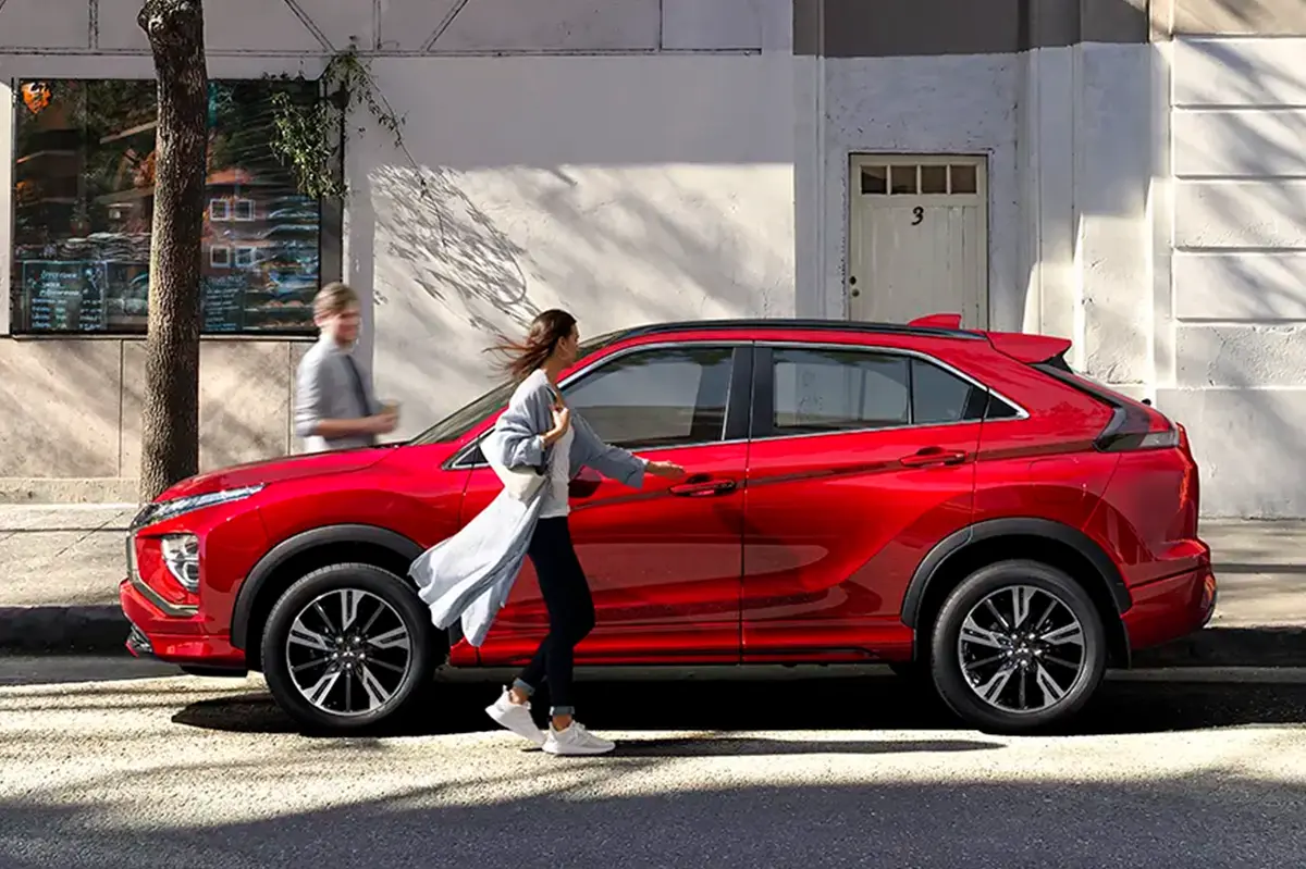 Mitsubishi Eclipse Cross 2025 - miniatura 3