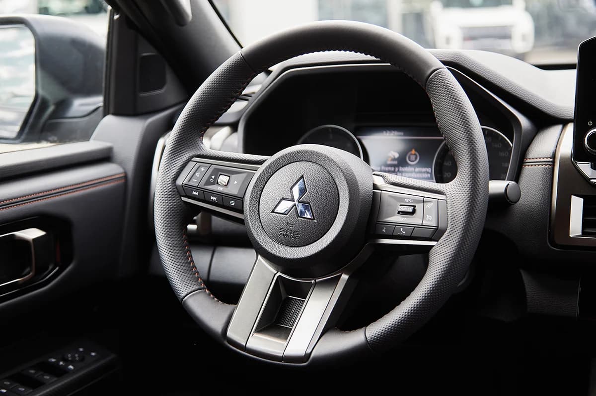 Mitsubishi L200 Work XR 2025 - miniatura 7