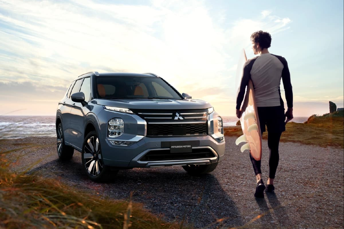 Mitsubishi Outlander 4X2 GL 2025 - miniatura 2