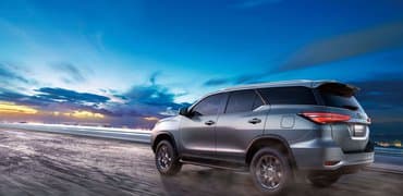 Toyota Fortuner - miniatura 11