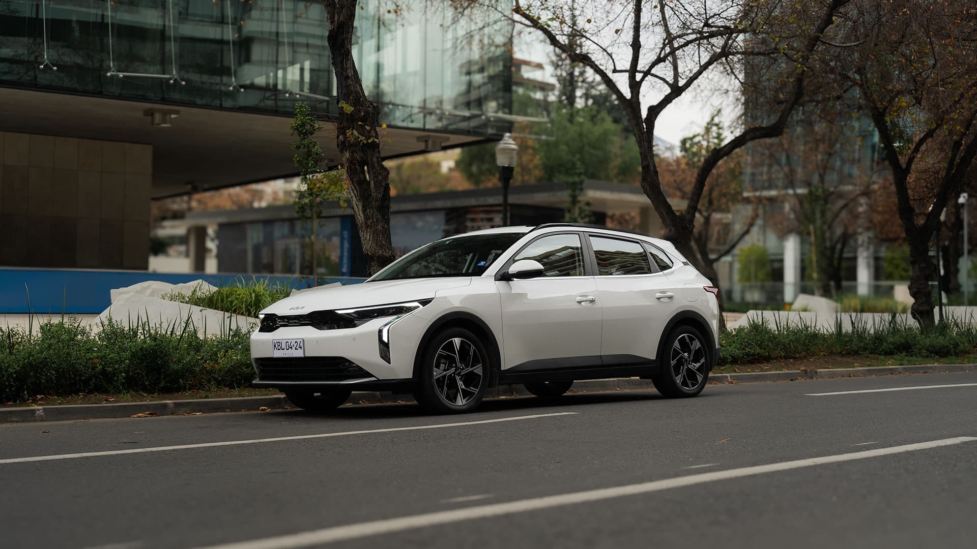 Kia K3 Cross - miniatura 3