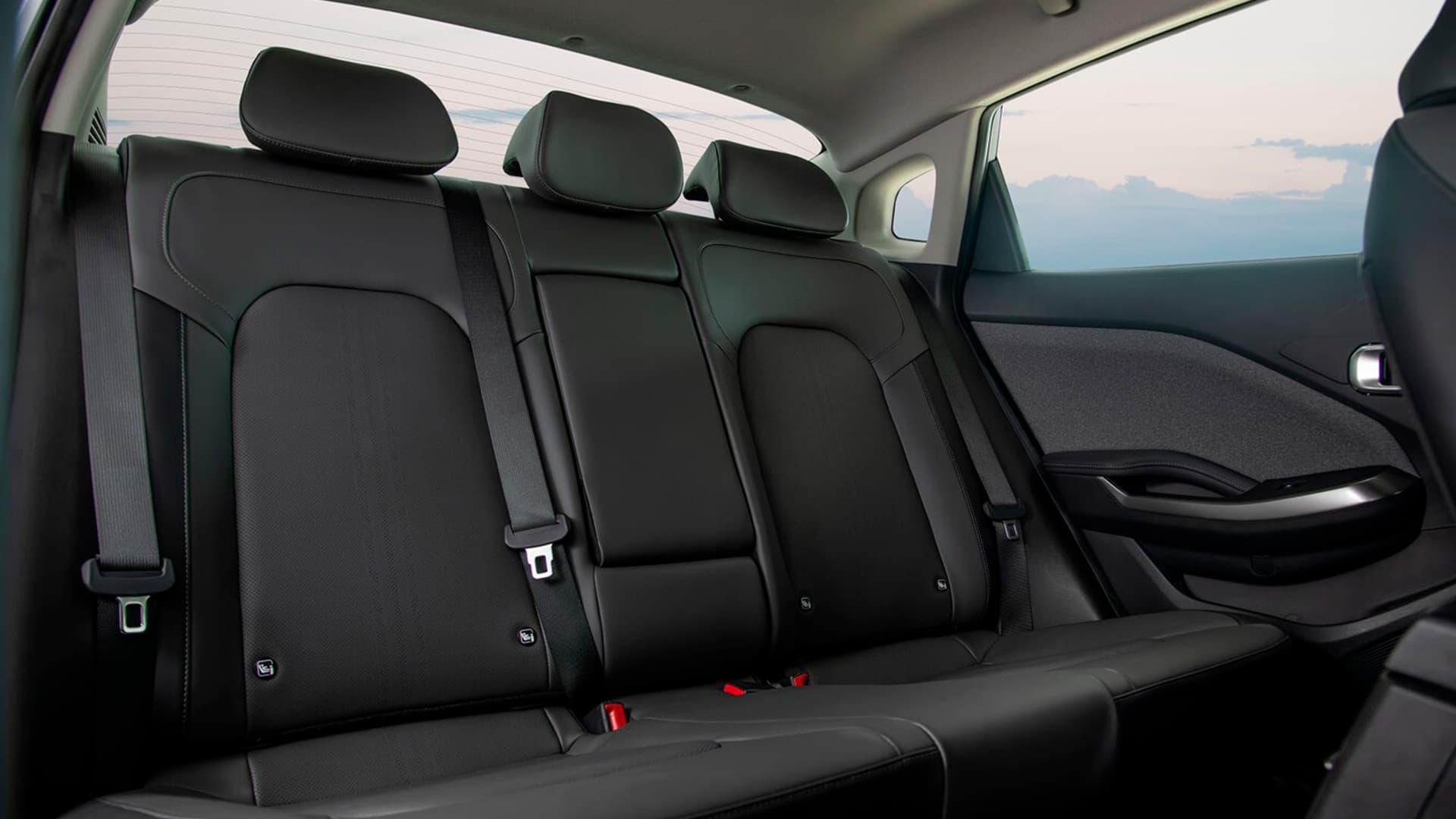 Kia K3 Cross - miniatura 29