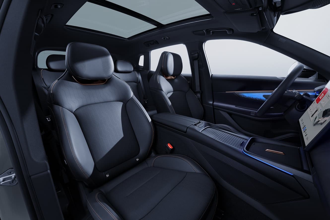 Lynk & Co 08 - miniatura 33